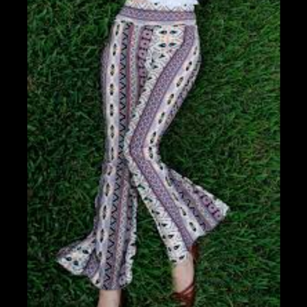 No Boundaries Lounge Pants